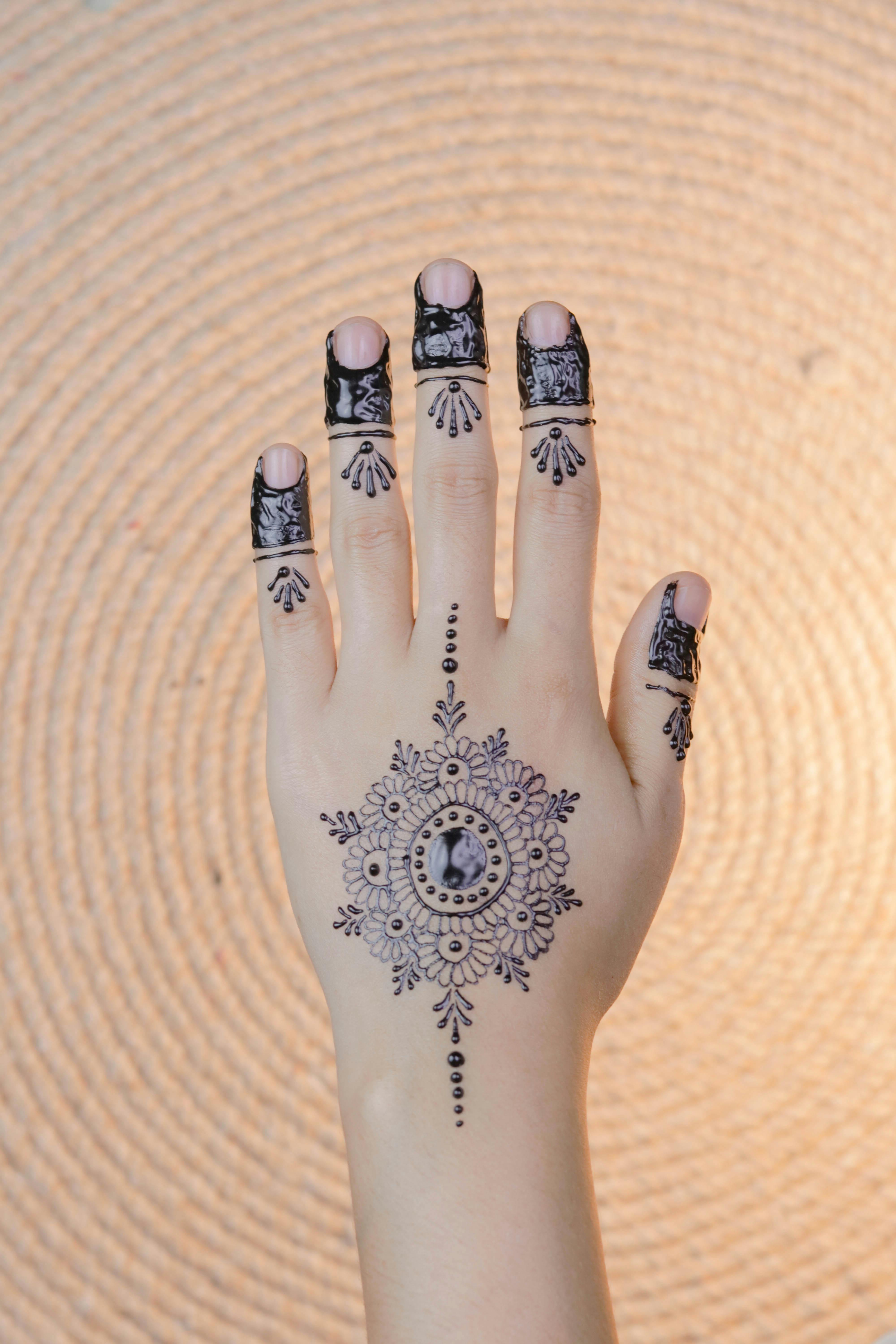 Top 5 Trending Finger henna designs – FASHION CRAZE